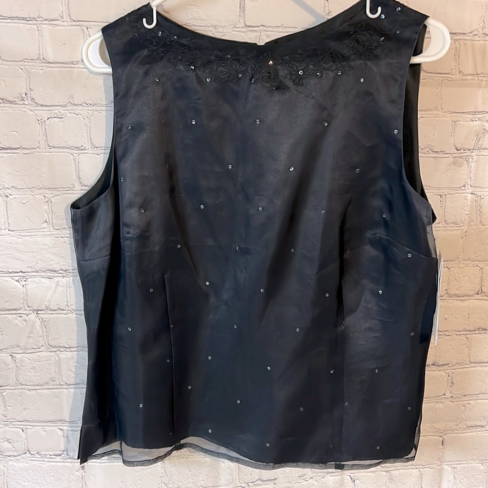 Emma James sleeveless silk black sequin dressy top. Hidden zipper up the…